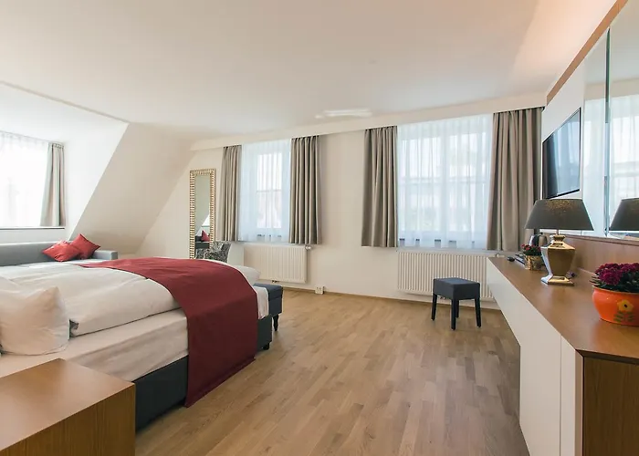 Am Schrannenplatz Hotel *