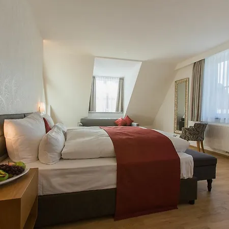 Am Schrannenplatz Hotel *